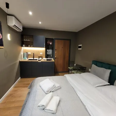 Selen 3* Tirana