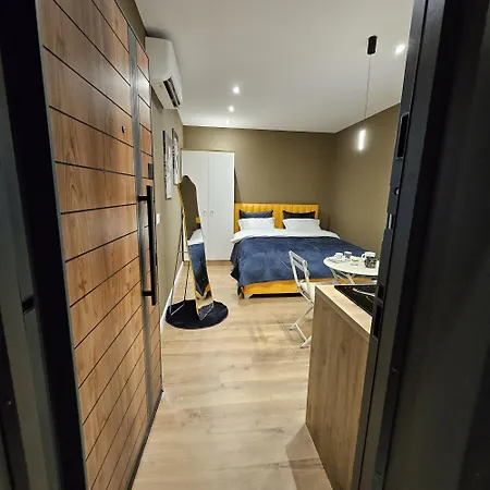 Pensión Selen Tirana